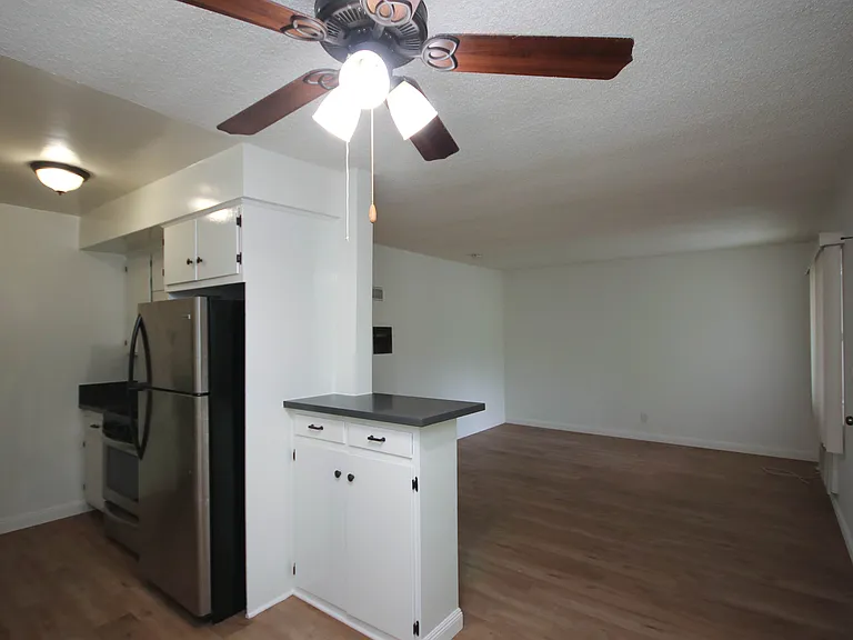 304 N Garfield Ave #G — Photo 9