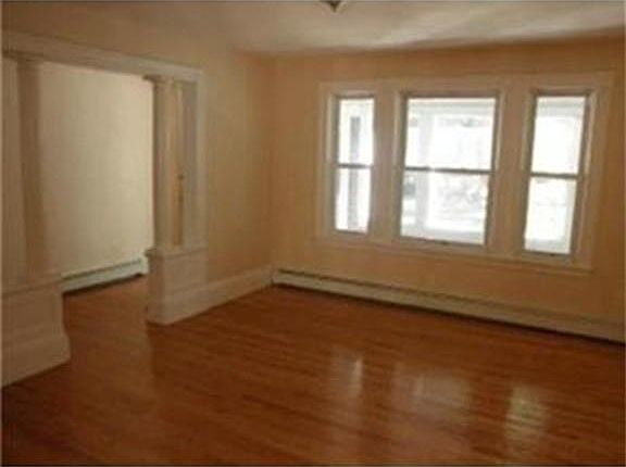 3rd image of 583 Lincoln Ave #1