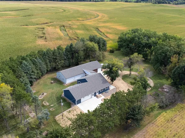 14347 380th St, Montgomery, MN 56069