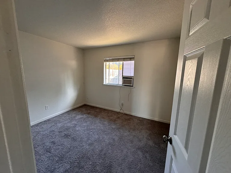 203 Lualan Ln #D — Photo 7