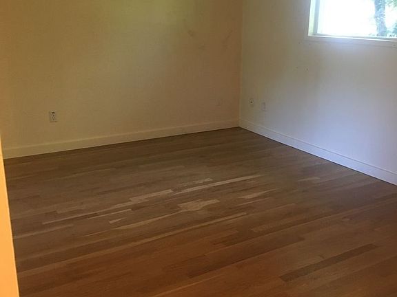 5th image of 4053 SE Gladstone St #4835129