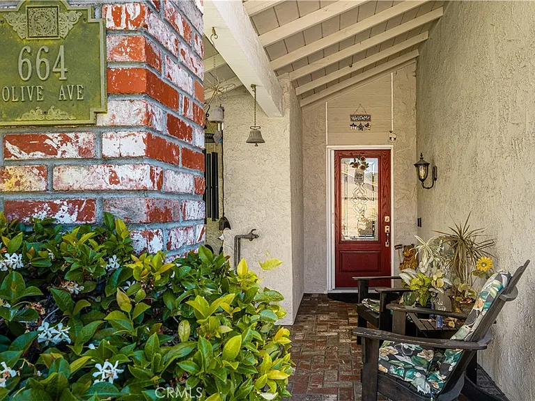 664 Olive Ave — Photo 3