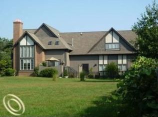 1985 Yorway Dr, Howell, MI