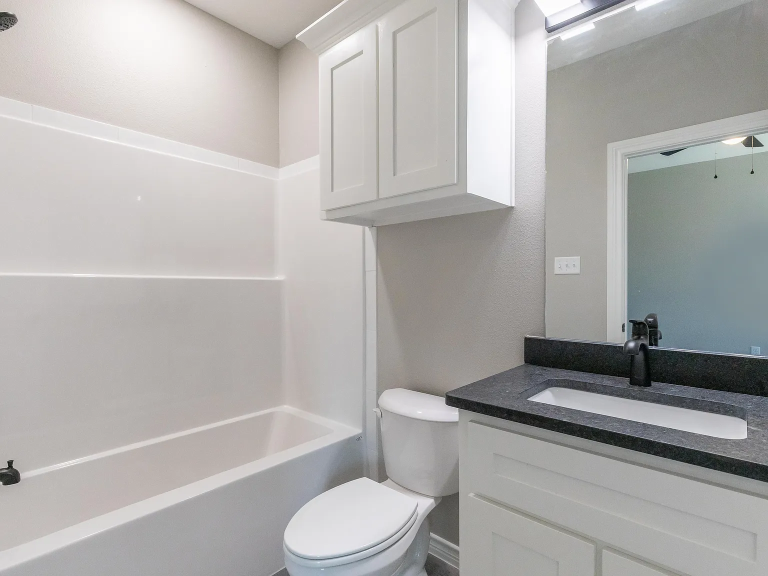 7900 Freedom Crest Ave — Photo 4