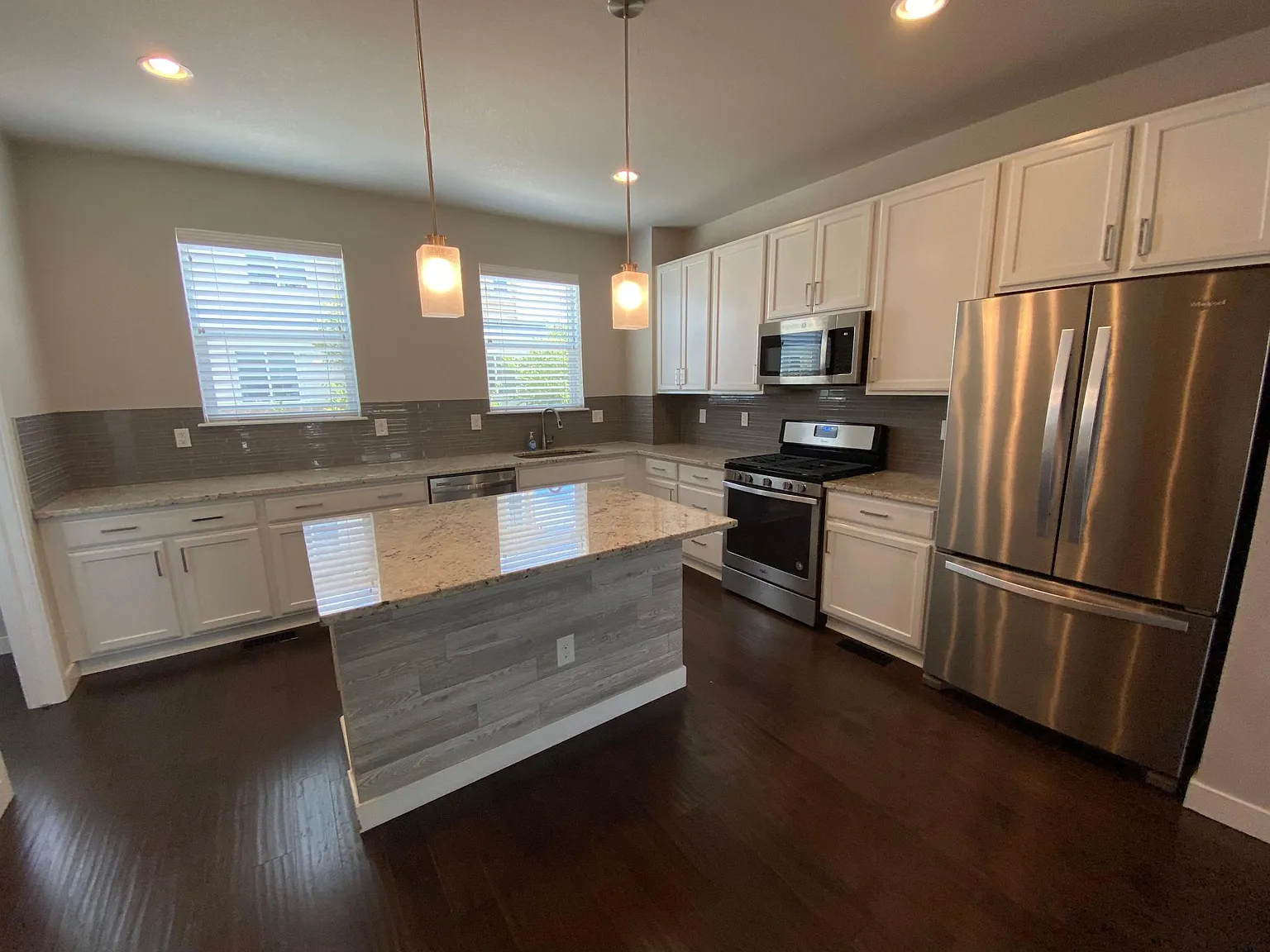 2 bed, 2.5 bath, 1500 sqft, $2,950 — Photo 1