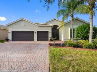 16005 Cape Coral Dr, Wimauma, FL 33598