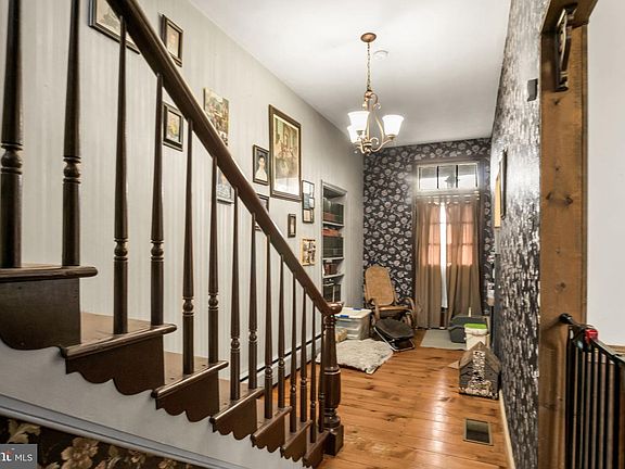 5th image of 2143 Newville Rd