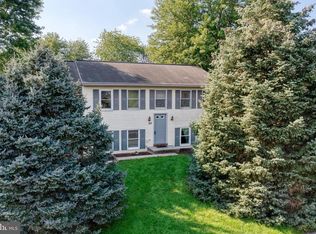 30 S Aspen Dr, Mount Joy, PA 17552