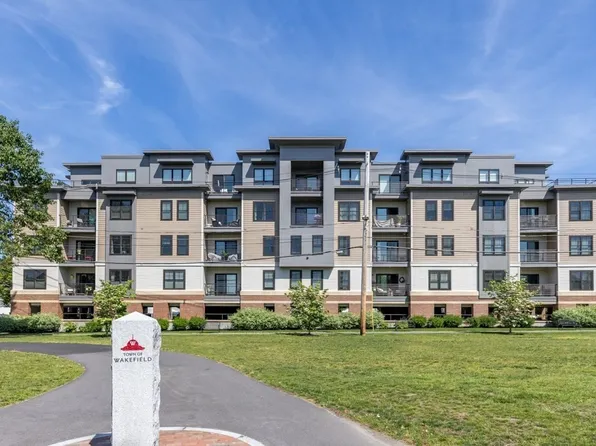 3 Bennett St APT 204, Wakefield, MA 01880