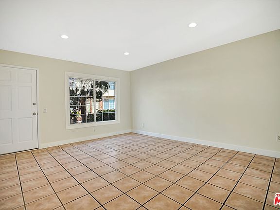 2nd image of 10065 De Soto Ave Unit 304