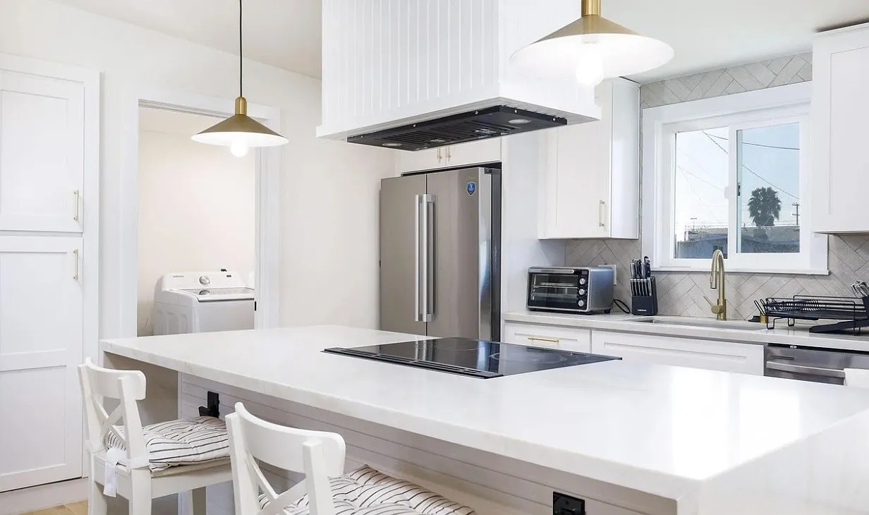 1 bed, 2000 sqft, $1,300 — Photo 1