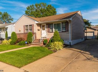 45 W 16th St, Linden, NJ 07036