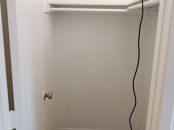 4th image of 319 N Baltimore Ave