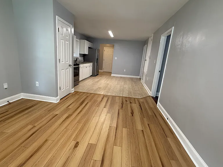 709 Logan St — Photo 10