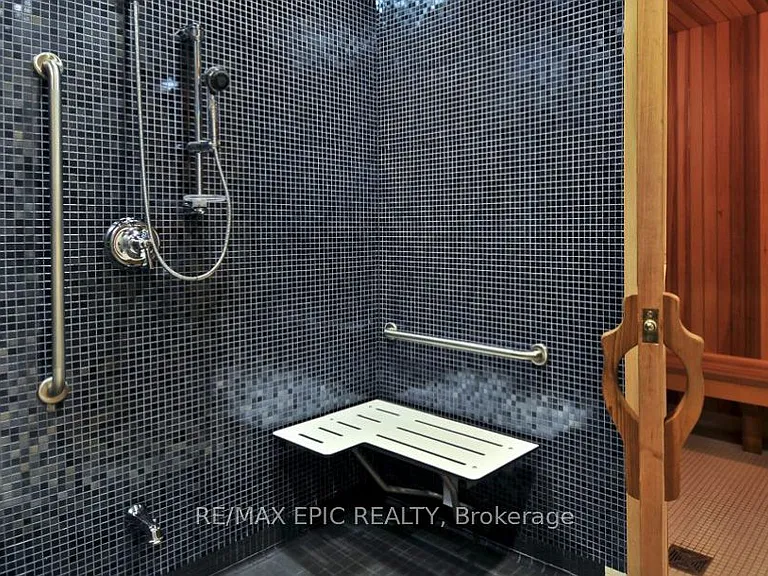 770 Bay St #702 — Photo 20