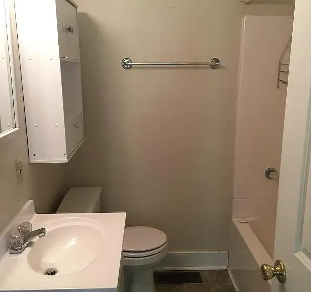 731 Rex Ave — Photo 3