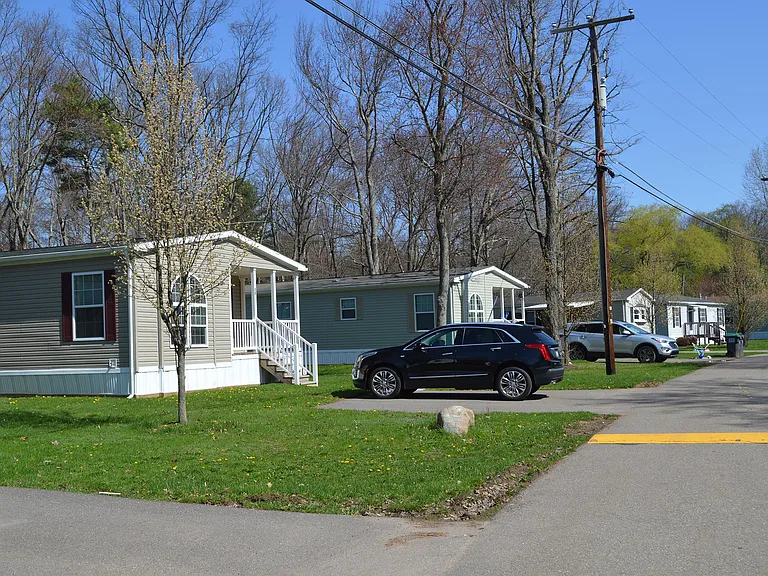 60 Valley Stream Park — Photo 7
