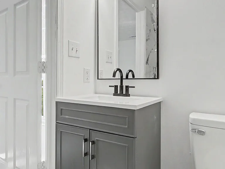 608 S Jeff Davis Dr — Photo 25