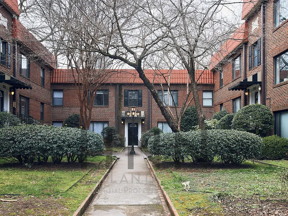 706 Argonne Ave NE #4