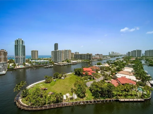 137 Golden Isles Dr APT 1404, Hallandale, FL 33009