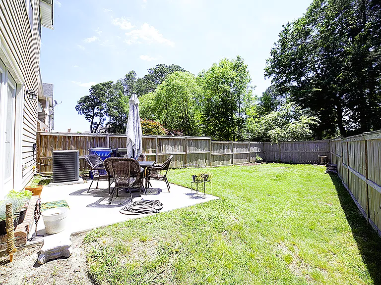 1133 Americus Ave — Photo 5
