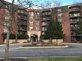 509 Aurora Ave UNIT 402, Naperville, IL 60540