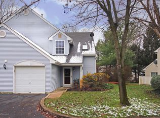 17 Commons Dr, Neptune, NJ 07753