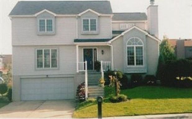 1st image of 105 Dolores Dr