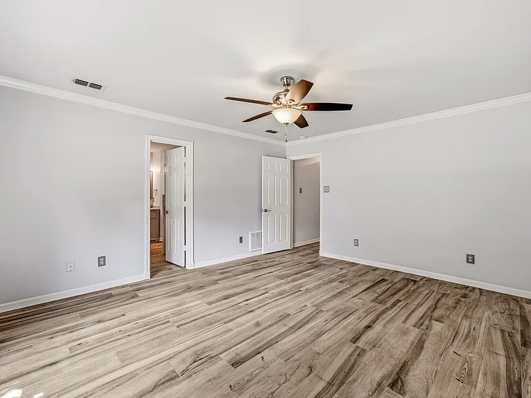 6023 Melrose Cir — Photo 7