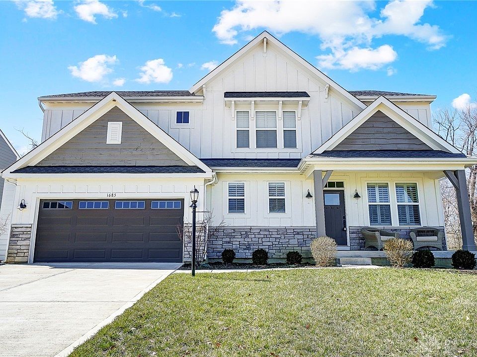 1st image of 1685 Ardennes Oak Dr