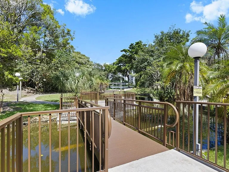 2106 Cypress Bend Dr #506 — Photo 28