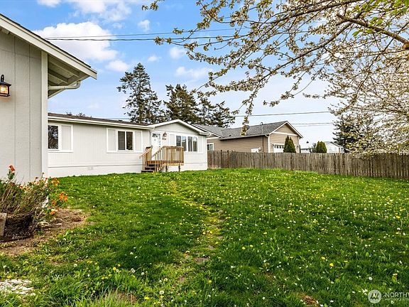 2nd image of 954 Shawn Avenue