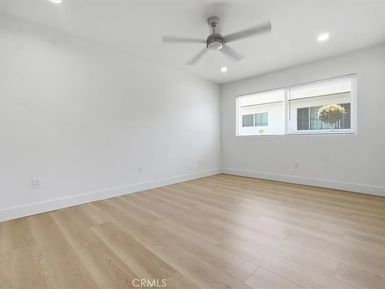 307 N Tustin Ave #D — Photo 9