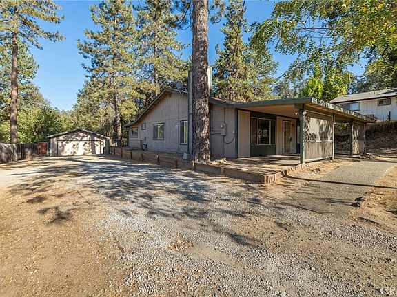 4th image of 49832 Pierce Dr