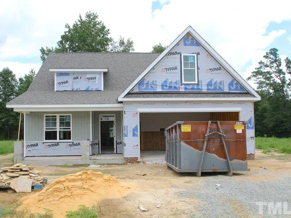 109 Weatherstone Ct, Pikeville, NC 27863