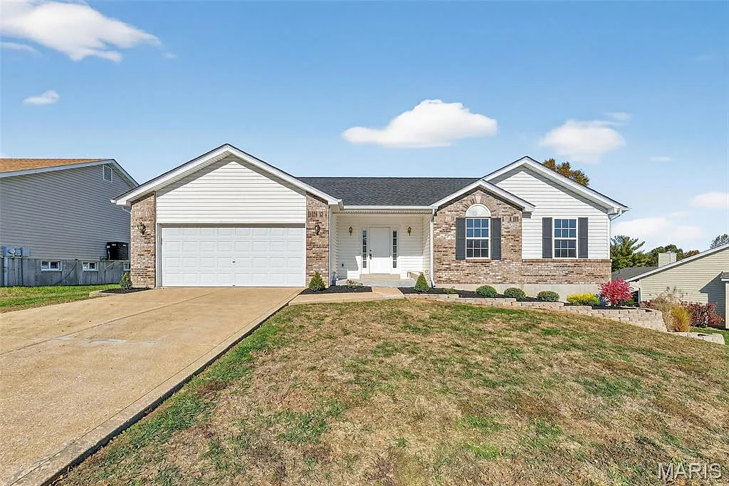 3982 Cambridge Crossing Dr photo 1