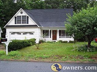 1st Floor Master Bedroom
