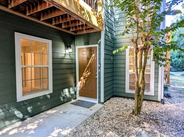 201 Berkeley Woods Dr, Duluth, GA 30096