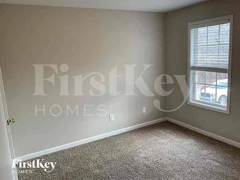 82 Broadlands Dr — Photo 8