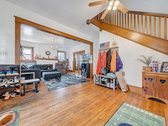5th image of 216 Alleghany St