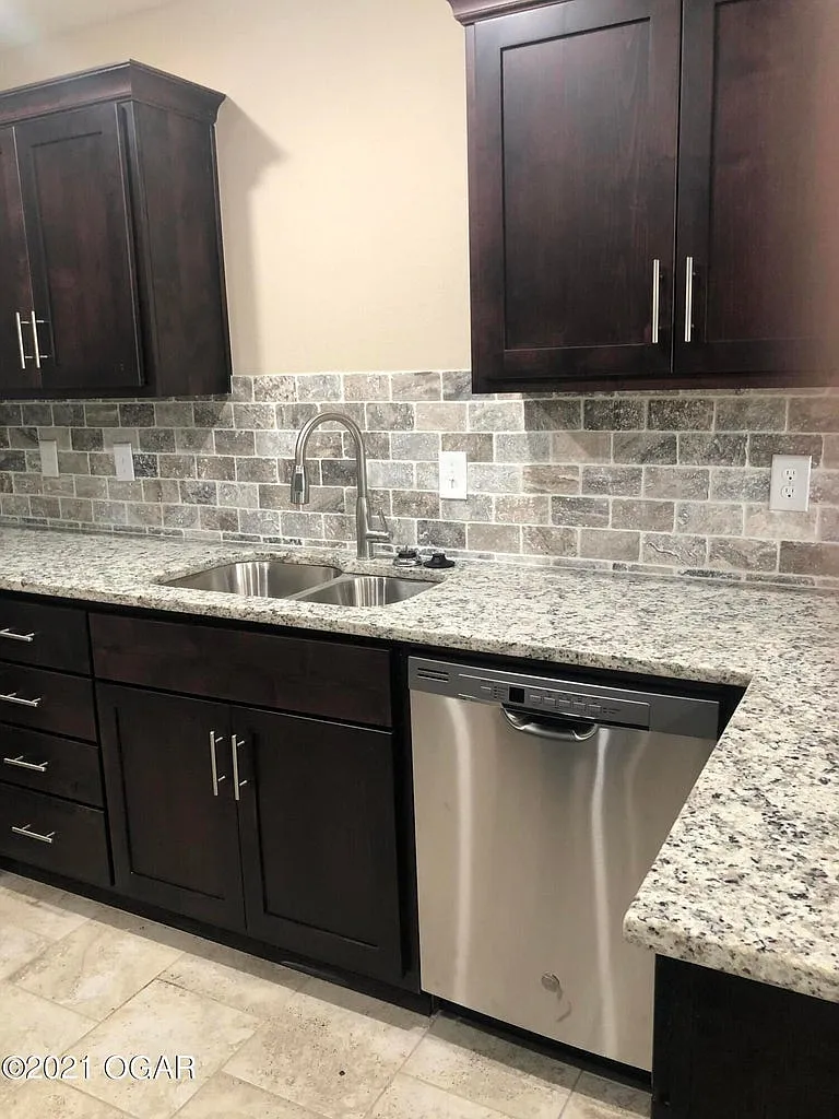 3 bed, 1500 sqft, $1,650 — Photo 4