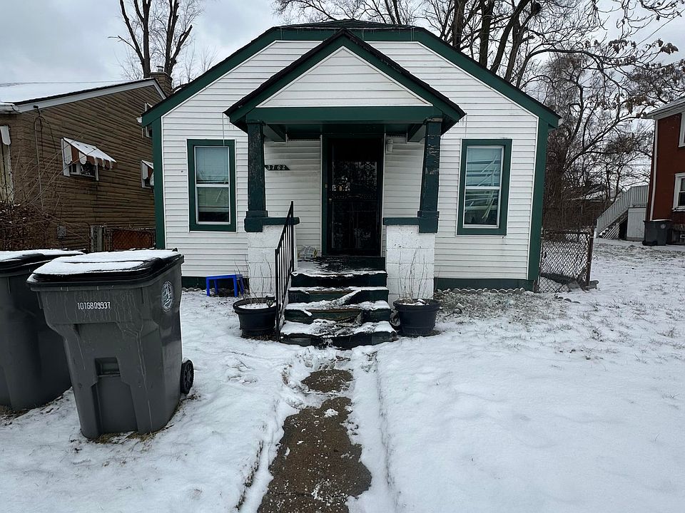 1st image of 3762 12th St