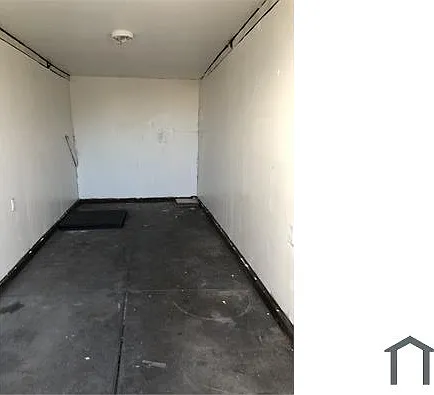 434 W 63rd Pl — Photo 6