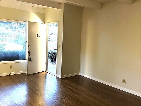 2nd image of 1965 Euclid Ave APT 1