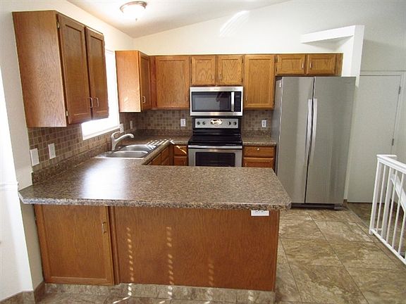 3rd image of 3552 S Basswood Cv