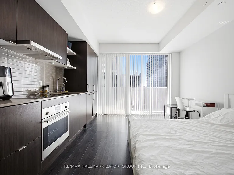 100 Harbour St #4611 — Photo 7