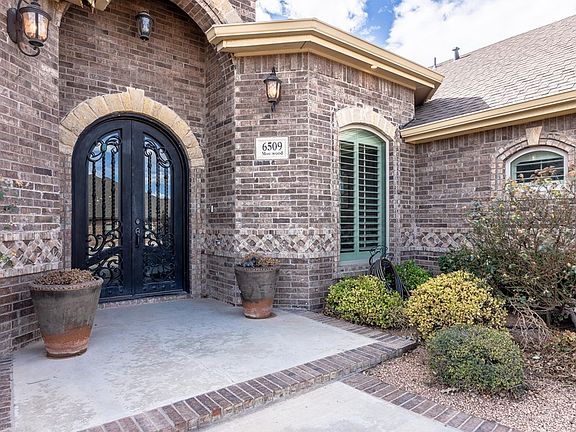 3rd image of 6509 Mosswood Dr
