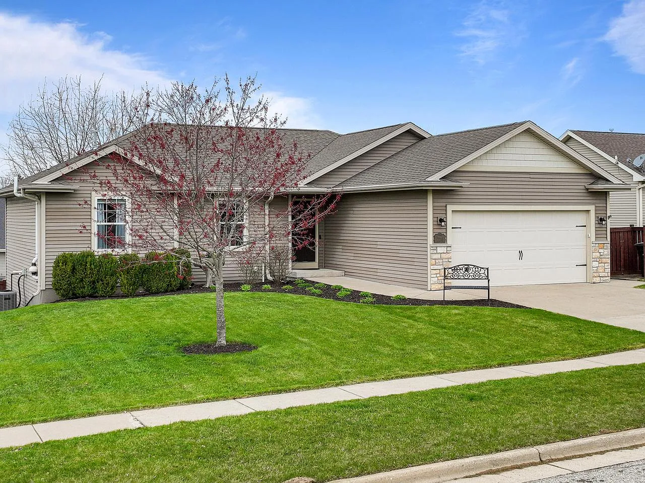 724 Joshua LANE photo 1