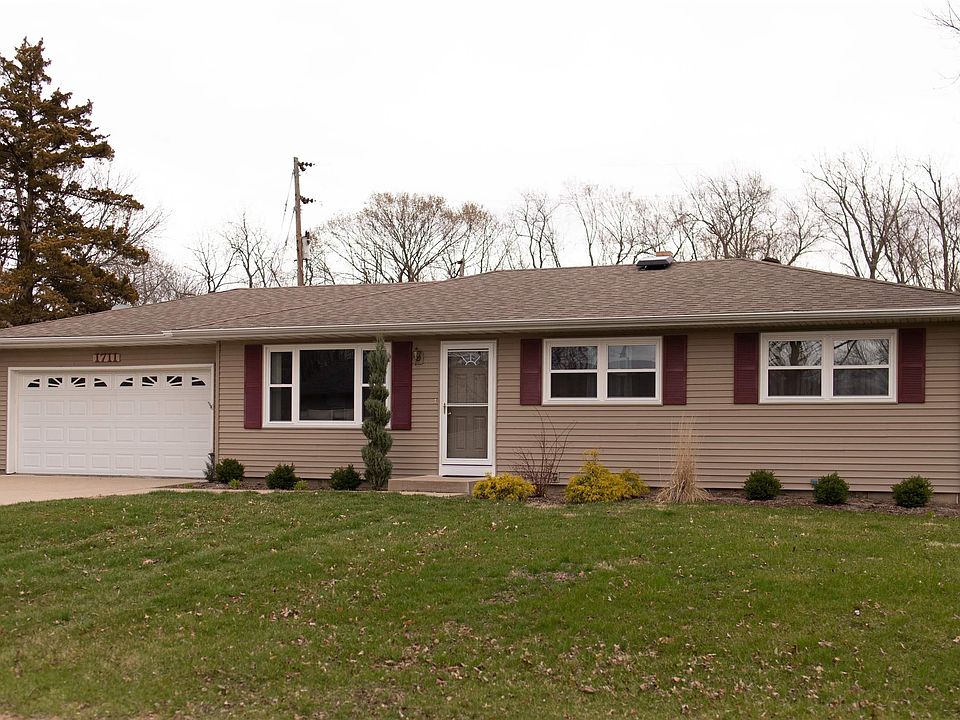 1711 E 4th St, Coal Valley, IL 61240 Zillow