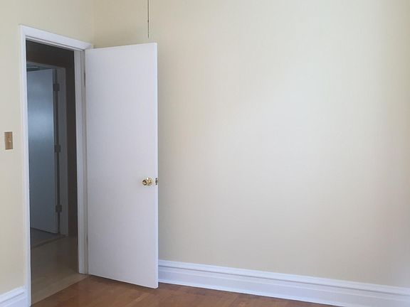 5th image of 3324 W Cuyler Ave